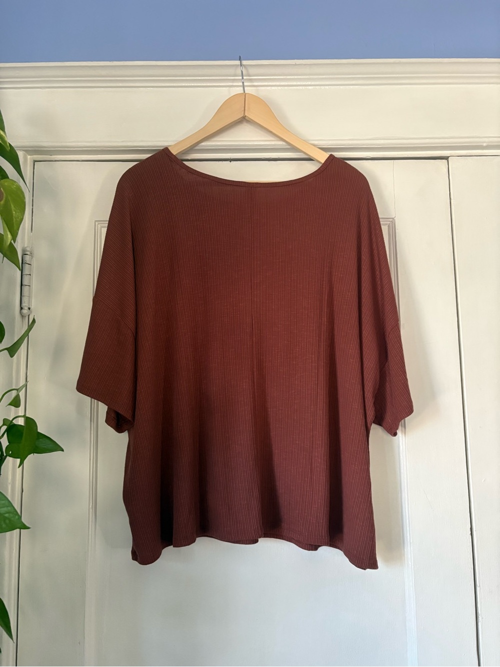 Boxy Ribbed Short Dolman Sleeve Tee - Rust - Picture 4 of 5